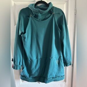 Latched Mama harbor snap nursing pullover